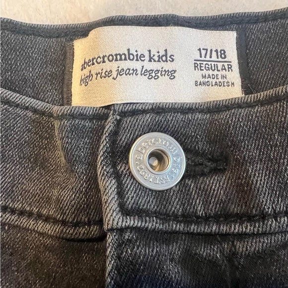 Abercrombie Kids High Rise Stretch Jeggings, Black, Size 17/18 juniors - Picture 3 of 8